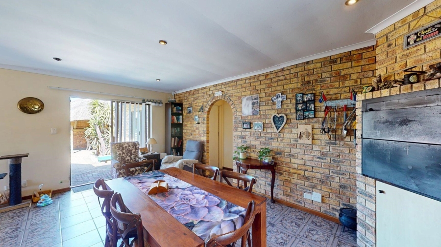 3 Bedroom Property for Sale in Summerstrand Eastern Cape